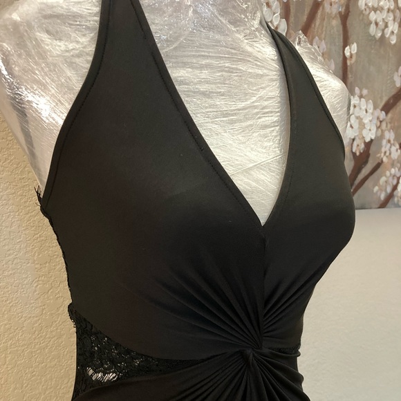 Black V-Line Lace Long Slit Dress - Picture 2 of 7